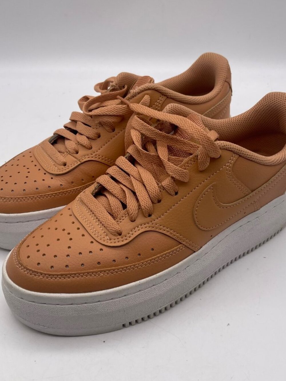 Nike Court Vision Alta Light Women's size 8.5 Cognac Platform Sneakers T14